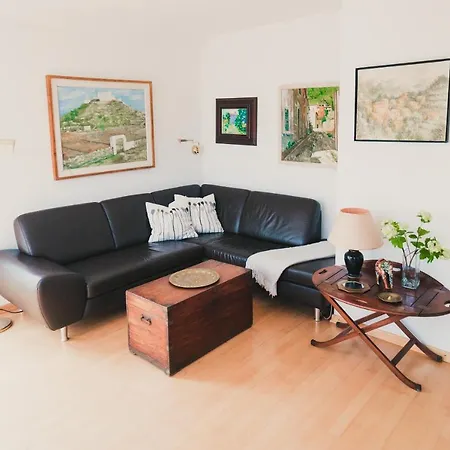 Appartement Flair In Uni Naehe