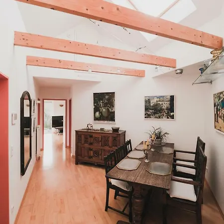 Flair In Uni Naehe * Lübeck