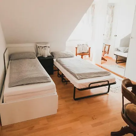 Flair In Uni Naehe *