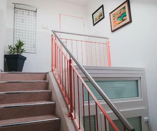 Flair In Uni Naehe * Λίμπεκ